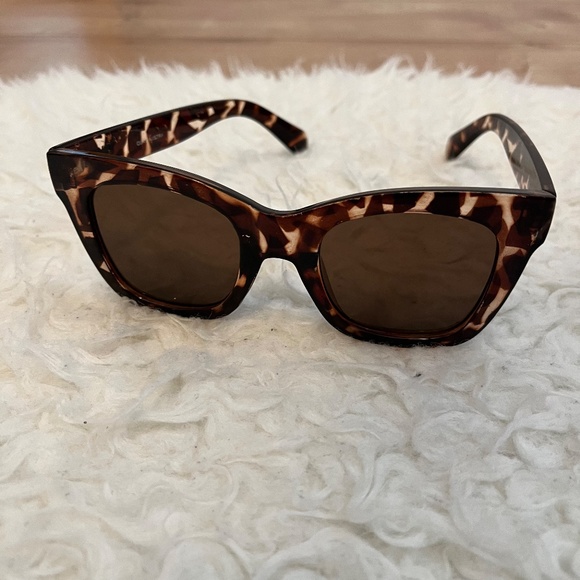 QUAY Tortoise Smoke Sunglasses main image 6